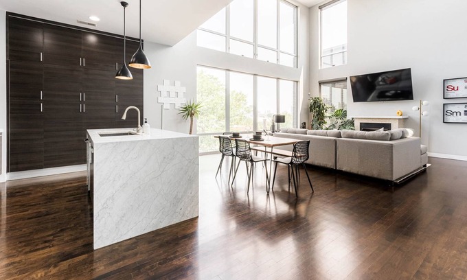 Pulaski Park Apartment | River West | Trendy Artists Loft w/Rooftop Oasis