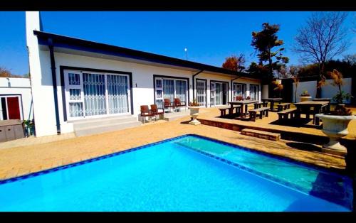 Potchefstroom Bed & Breakfast | Riverbank Villas Guesthouse