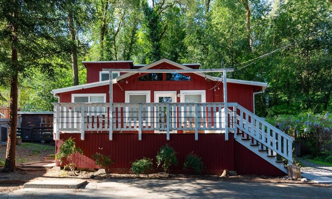 Healdsburg House | Riverbend Retreat | A Wine Country Escape