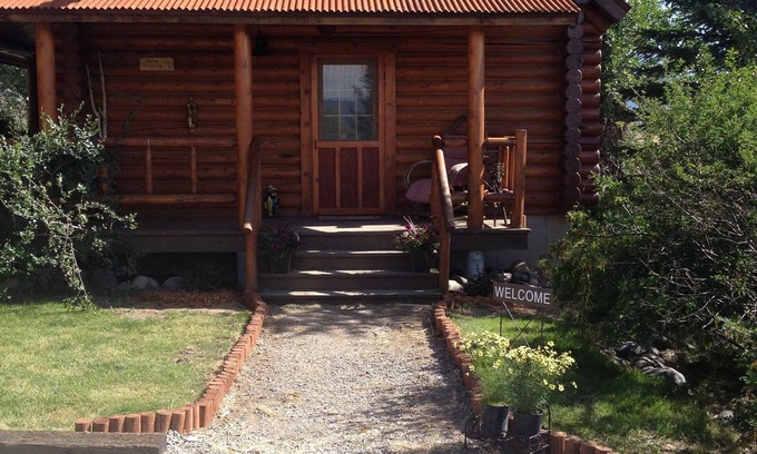 Livingston Cabin | Riverfront Living. Near Chico Hot Springs, Sage Lodge, Copper Rose & Stoneflower