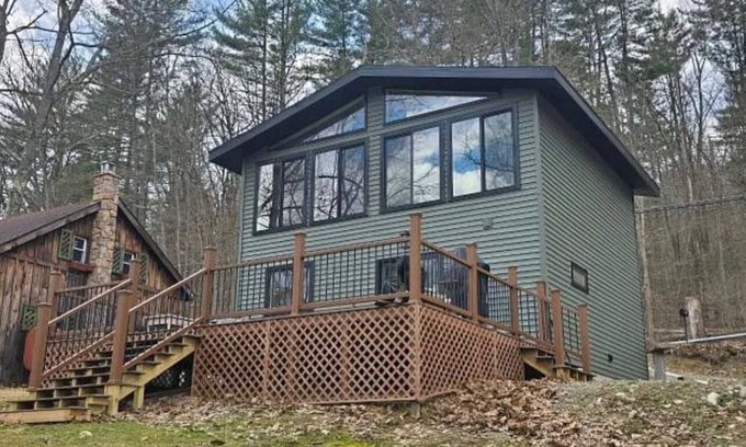 Tidioute Ski Chalet | Riverfront Modern Chalet Year Round, Pet Friendly