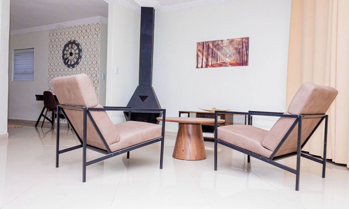 Greater Johannesburg Metropolitan Area House | Riverfront Oasis in Paulshof