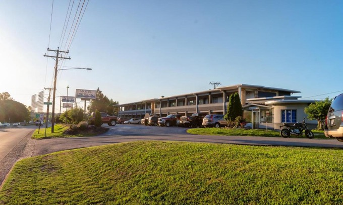 Hopewell Hotel | Riverside Inn and Suites