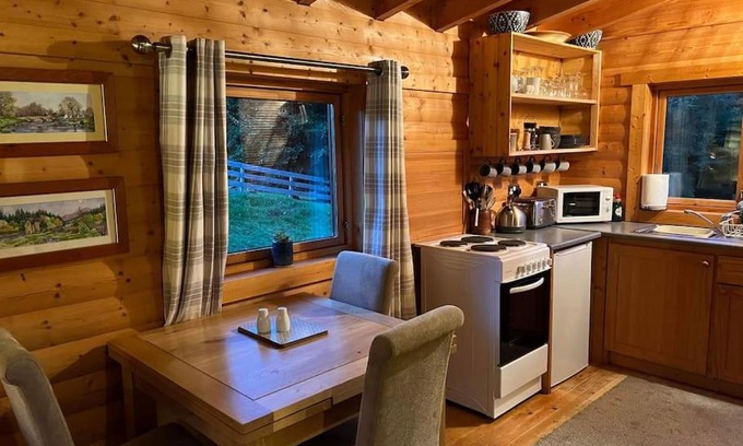 Pitlochry Apartment | Riverside Lodge in Killiecrankie
