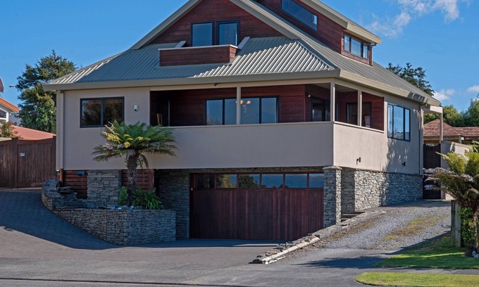 Turangi House | Riverside Retreat Turangi