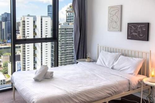 South Brisbane Apartment | Riverview High Level 2BD1 Studio Apartment