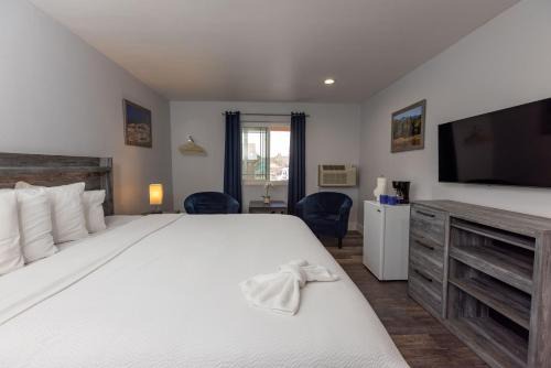 Pagosa Springs Hotel | RiverWalk Inn