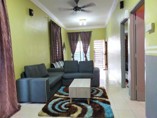 Sungai Siput House | RIZQI HOMESTAY Sungai Siput with Wifi! Islamic Guest Only!