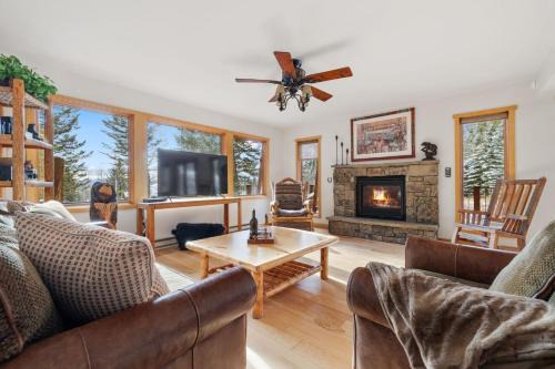 Teton Village House | RMR: Three Bear Tracks Home in Teton Village