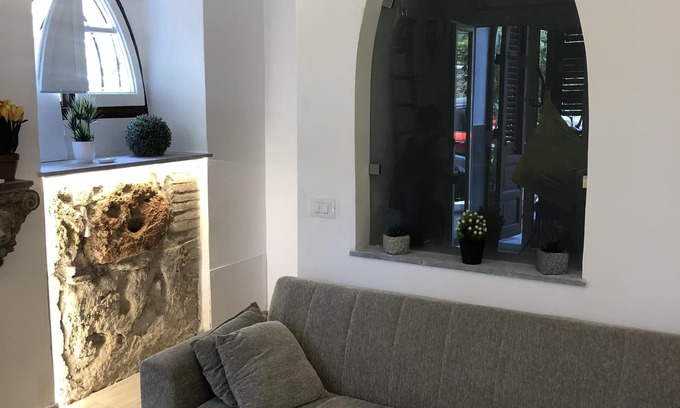 Albergheria House | Roberto holiday home