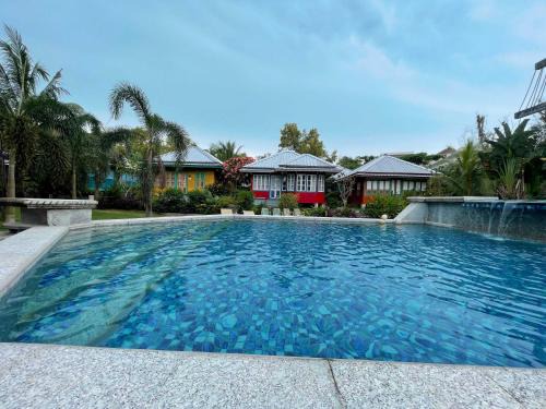 Tanjung Pandan Hotel | Rock and Wreck Dive Resort