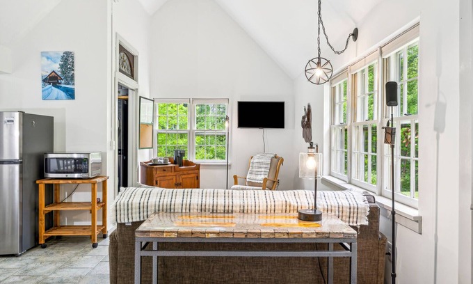 Reading House | Rock Haven Sugar House - Field and Farm