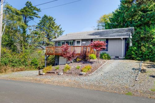 Rockaway Beach House | Rockaway Beach House - Walk to Ocean!