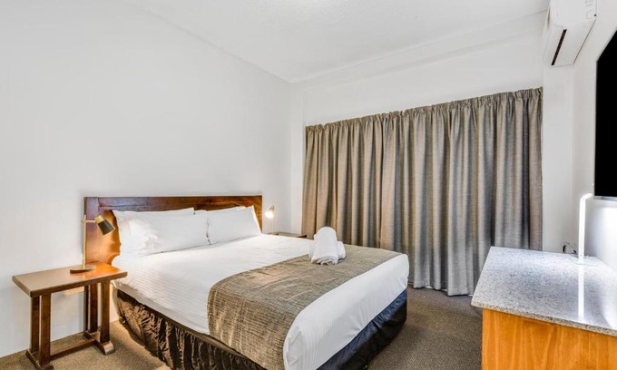Rockhampton Hotel | Rockhampton Riverside Central Hotel Official