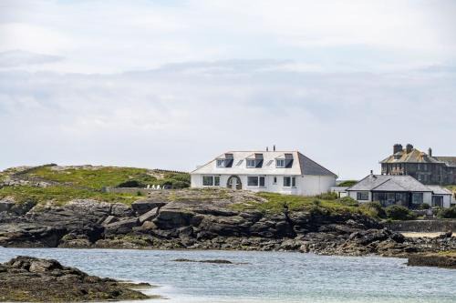 Trearddur Bay House | Rockside