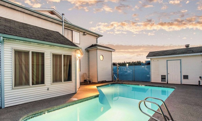 Coeur d'Alene Hotel | Rodeway Inn Coeur d'Alene