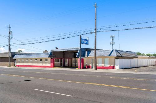 Hermiston Hotel | Rodeway Inn Hermiston - Umatilla
