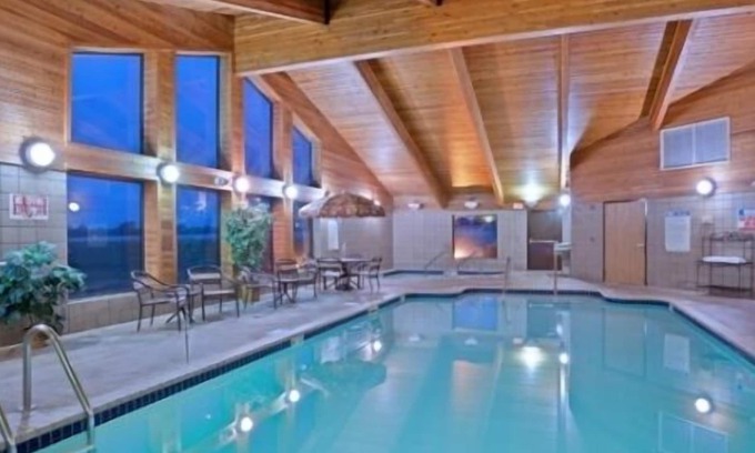 Hesston Hotel | Rodeway Inn Hesston