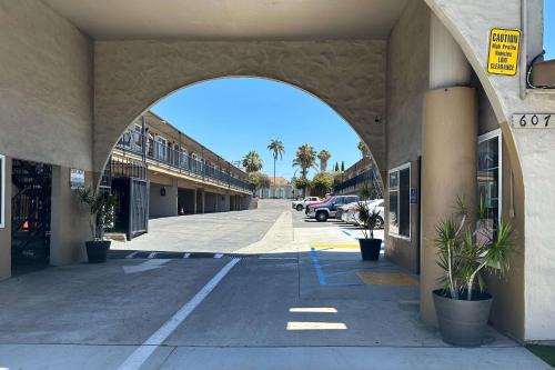 National City Hotel | Rodeway Inn National City San Diego South