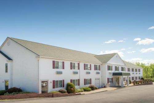 Webster Crossing Hotel | Rodeway Inn
