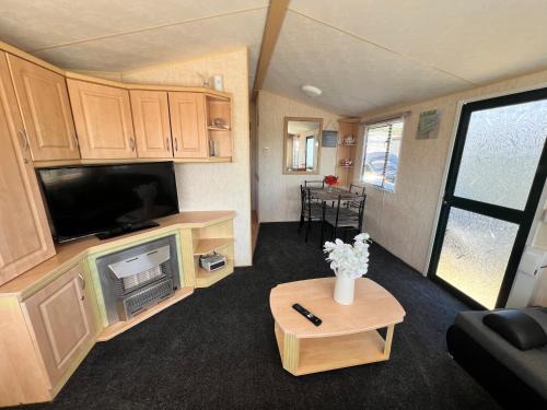 Colchester Apartment | Rohannah A&C Ultimate Caravan Retreat