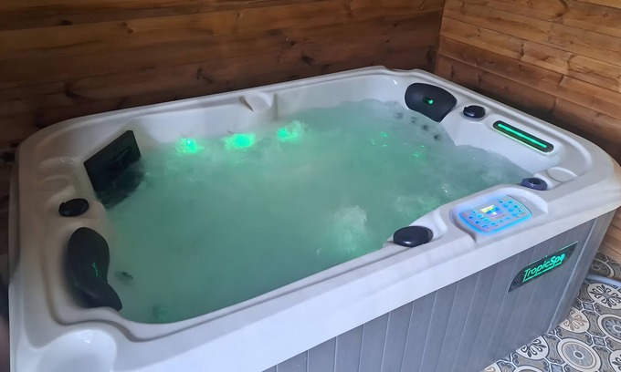 Roisel Bed & Breakfast | Roisel: 3-bedroom apartment in Villa Amenaide