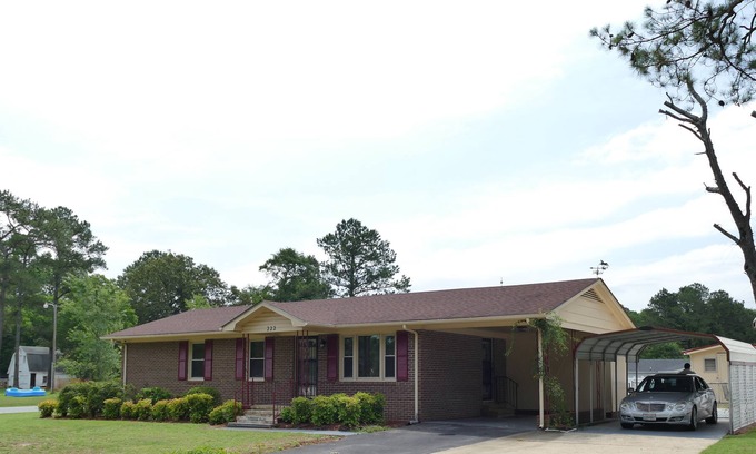 Brogden House | Rollingwood Drive - Entire House - 3 Bedrooms, - Cozy, Comfortable & Clean