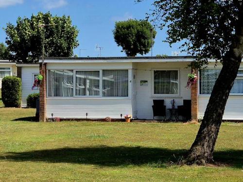 Great Yarmouth Resort | Roma's Retreat chalet, Hemsby