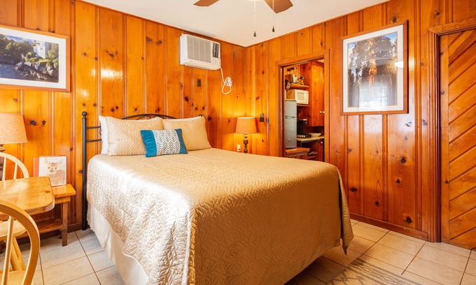 Three Rivers Cabin | Romantic Couples Cabin near Park Gate Entrance to Sequoia Nat'l Park