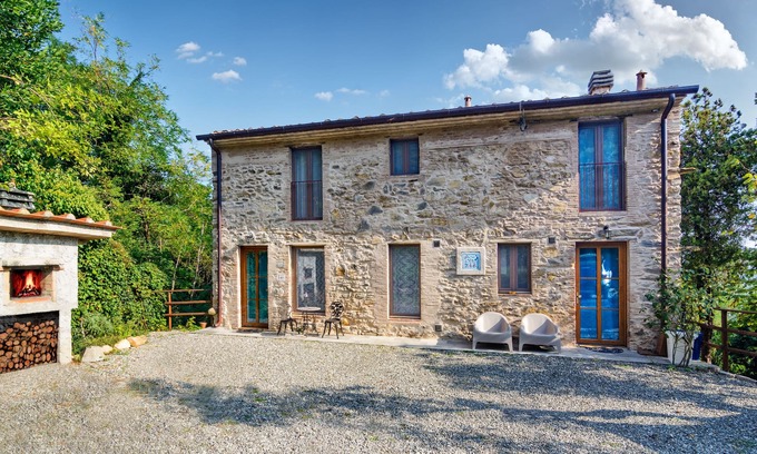 San Leonardo in Treponzio Cottage | Romantic Escape in the Countryside. 10 minutes away from Lucca!