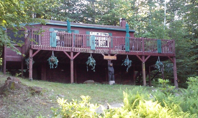 Gilmanton Cabin | Romantic getaway, private cabin overlooking Sawyer Lake WIFI, TV, AC, Heat