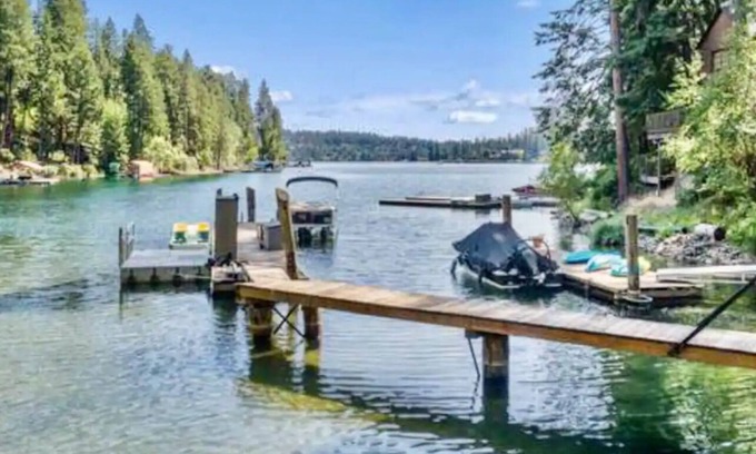 Hayden Lake Cabin | Romantic Lake Front