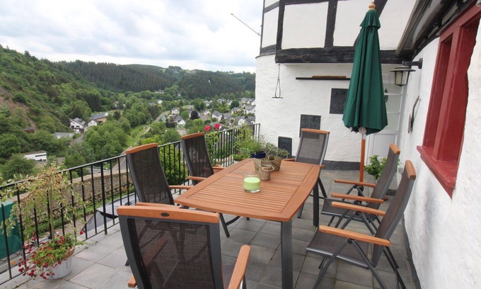 Reifferscheid House | Romantic living in a historic ambience