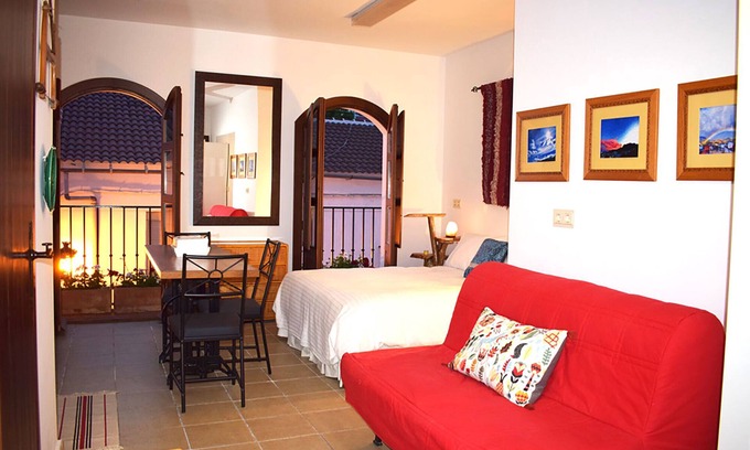 Yunquera Apartment | Romantic study or hiking