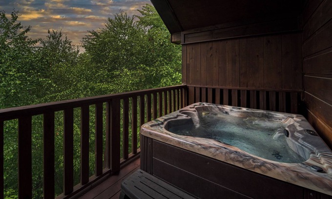 Caton Cabin | Romantic Value Cabin - Pool Table, Hot Tub