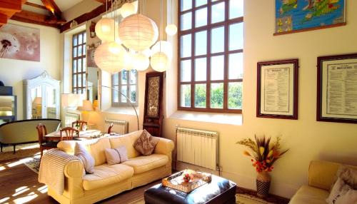 Le Monestier House | Romantic Village School with Sunny Garden