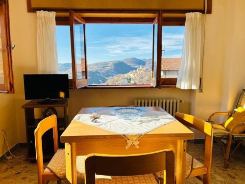 Fiuggi Apartment | Romantico Appartamento con Vista Mozzafiato Perfetto per 2 Persone