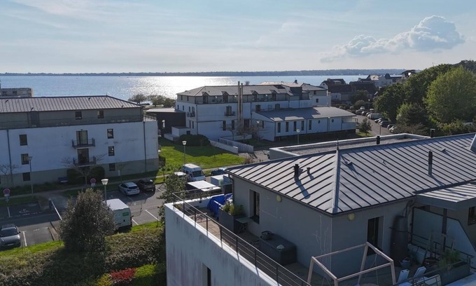Concarneau Apartment | ROOF TOP 50 m2 SEA VIEW ! 3 mn walk from the beach ! "Alexoria's terraces