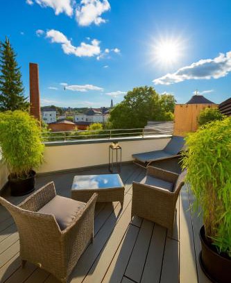 Krefeld Apartment | Rooftop Flat next to HBF & Messe Düsseldorf
