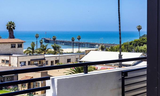 Ventura Apartment | Rooftop Suite with Private Outdoor Space within Luxury Beach Property