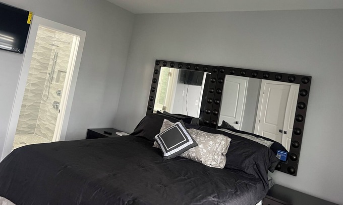 Trinidad House | Rooftop Townhome in the Heart of the City! Centrally located 5mins from Dwntown!