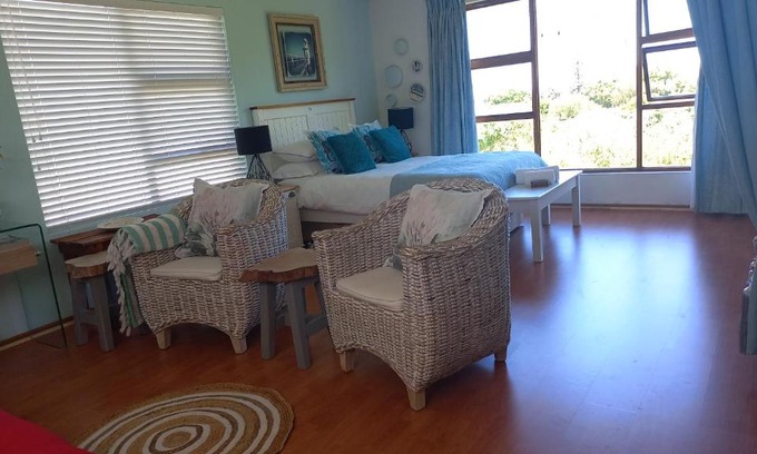 Bredasdorp Apartment | Rooftops