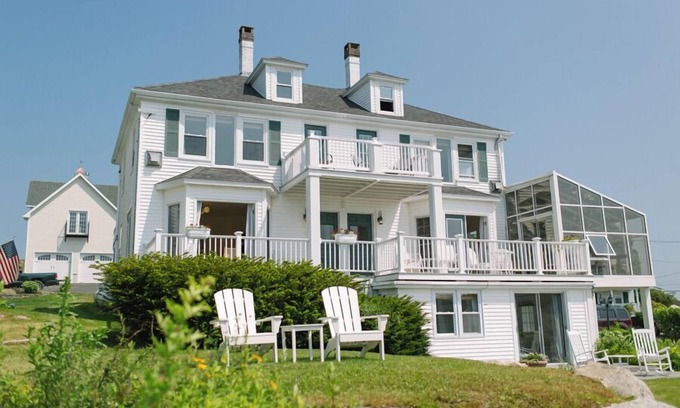 Boothbay Harbor Hotel | Room 15 at Admiral's Quarters Penthouse | Stunning Views + King Bed + Trundle