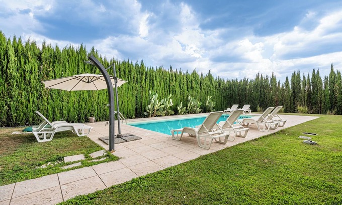 Pistoia House | Room 'Azalea' with Shared Pool, Wi-Fi and Air Conditioning