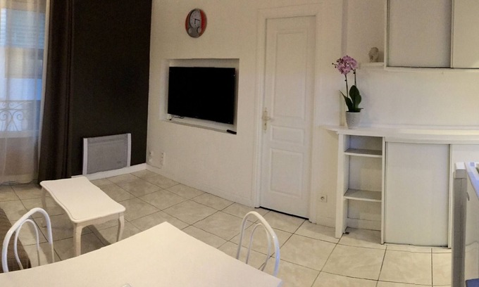 Urrugne House | room for rent with kitchen and bathroom