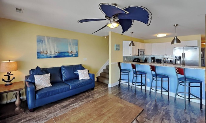 Put-in-Bay Condo | Room for You and Your Friends - 4 BR Directly on Lake Erie max 12 ppl CON 202