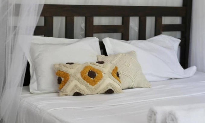 Mirissa House | Room in Chalet - Amlou Surf House Mirissa