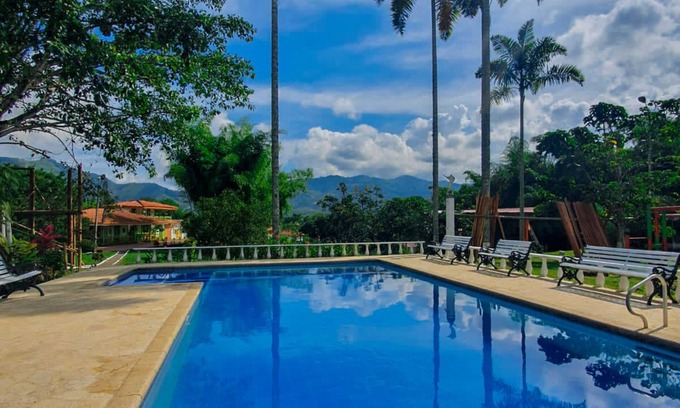 Pereira House | Room in Guest Room - Room With 2 Double Beds Number 14