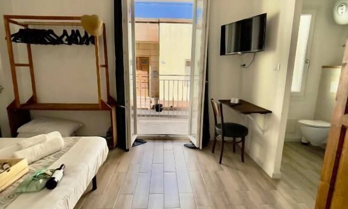 Porto Torres Apartment | Room Lu Balaru - Full service room with private bathroom