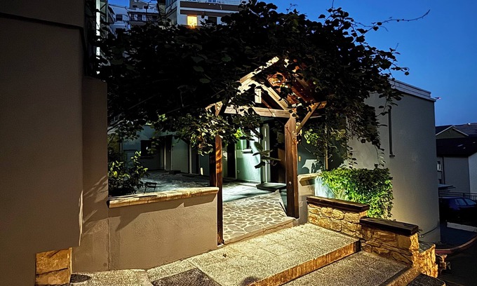 Potenza House | Room & Parking